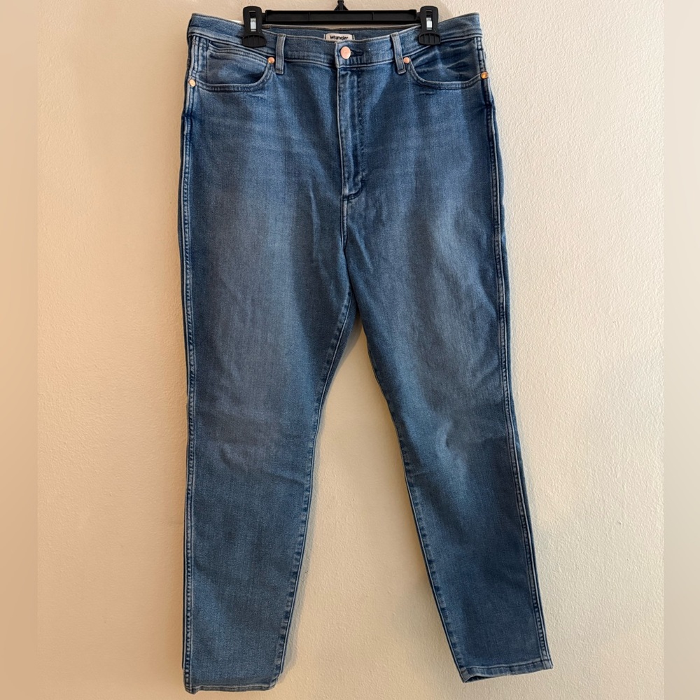 Wrangler High Rise Skinny Jean